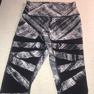Lululemon high waisted 7/8s yoga pant